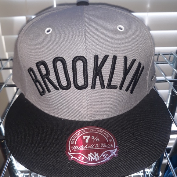 Brooklyn Nets Two Tone Snapback, Charcoal/Black - Picture 1 of 3